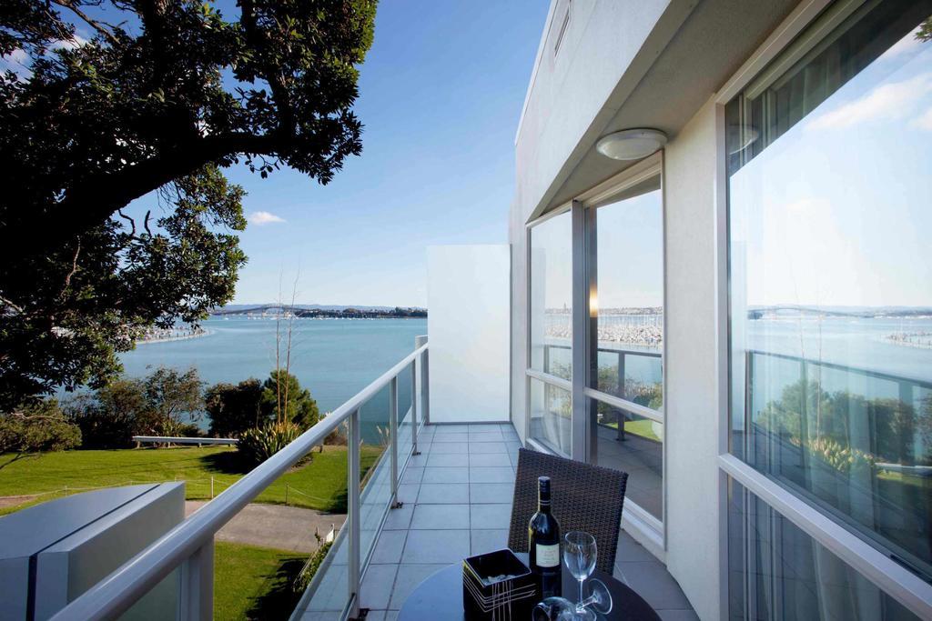 Vr Takapuna Auckland Bagian luar foto View from a suite at the Crowne Plaza Hotel, Auckland