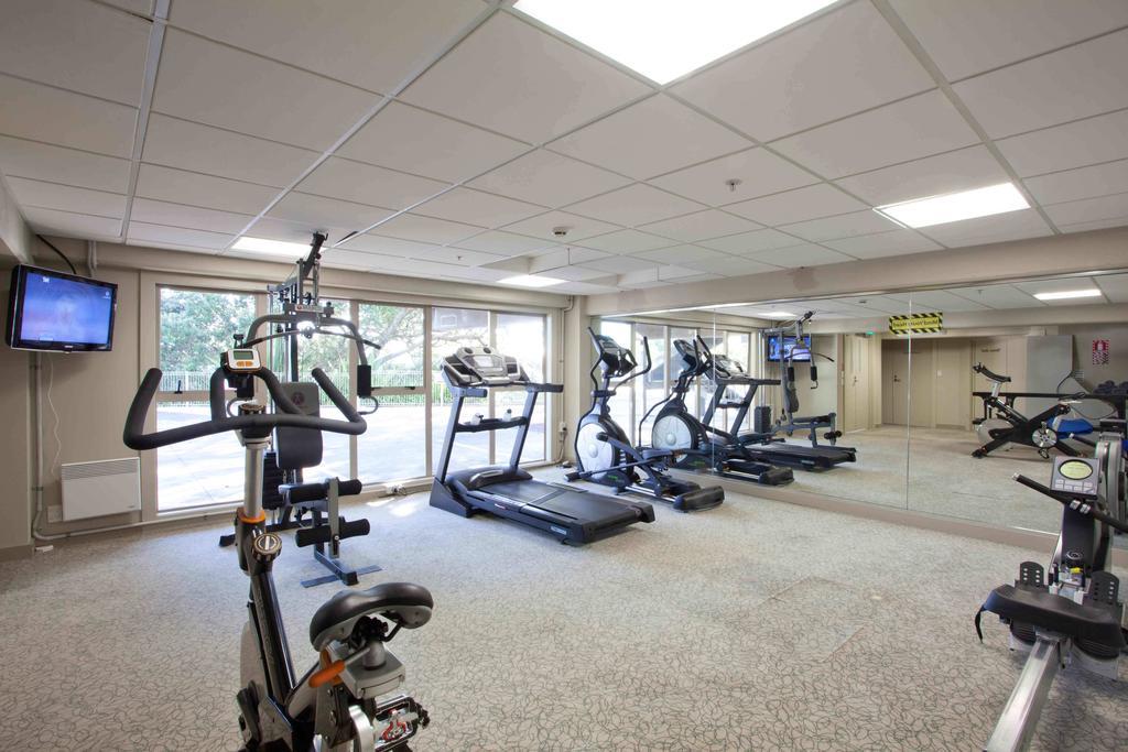 Vr Takapuna Auckland Bagian luar foto The gym at the University of Roehampton