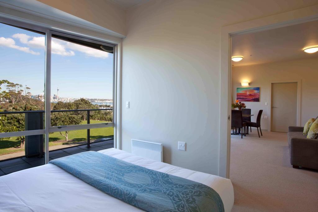Vr Takapuna Auckland Bagian luar foto A typical apartment at the hotel