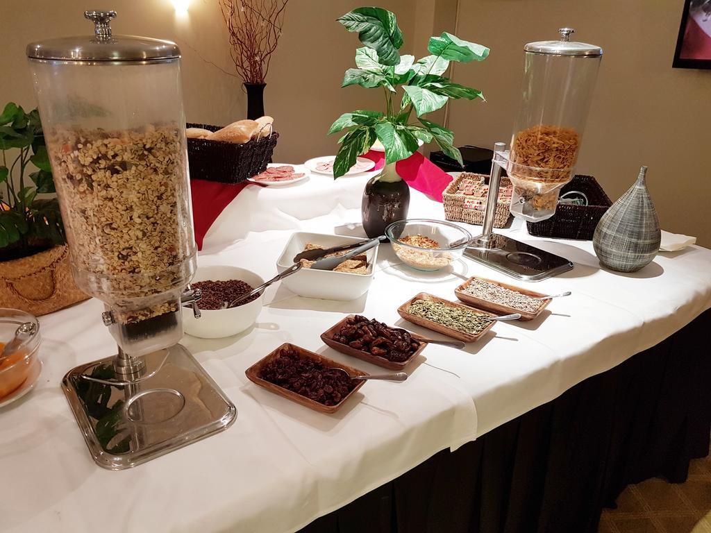 Vr Takapuna Auckland Bagian luar foto A cereal bar