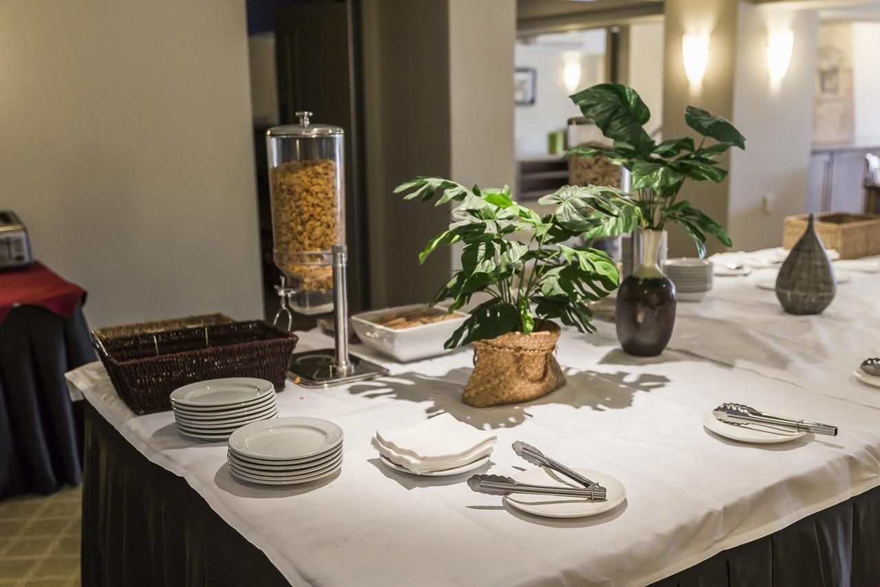 Vr Takapuna Auckland Bagian luar foto A buffet table